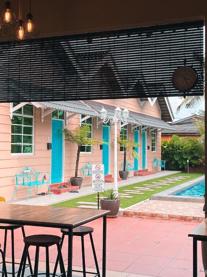Gading Chalet كُوالا تيرينغانو المظهر الخارجي الصورة
